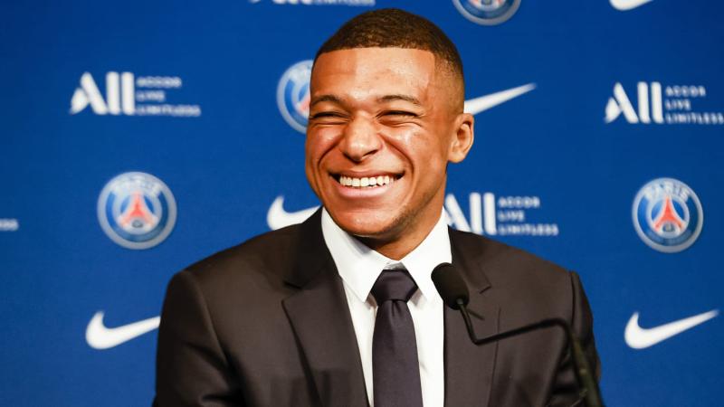 Những Hình Ảnh Mbappe Cười Hài Hước, Tấu Hài