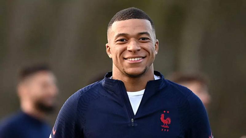 Những Hình Ảnh Mbappe Cười Hài Hước, Tấu Hài