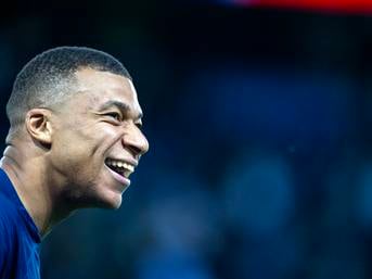 Những Hình Ảnh Mbappe Cười Hài Hước, Tấu Hài